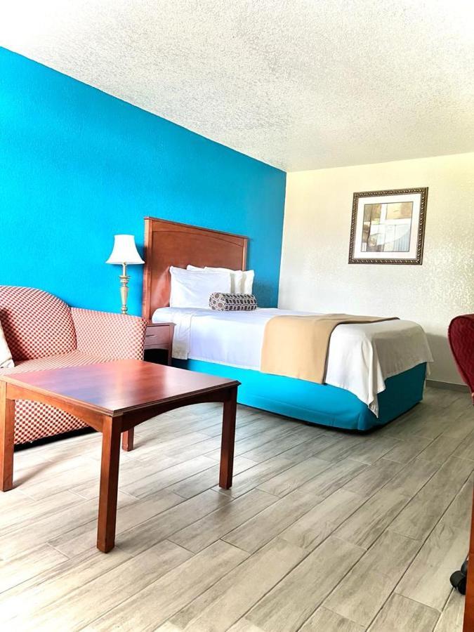 Rodeway Inn Lake Wales Bagian luar foto