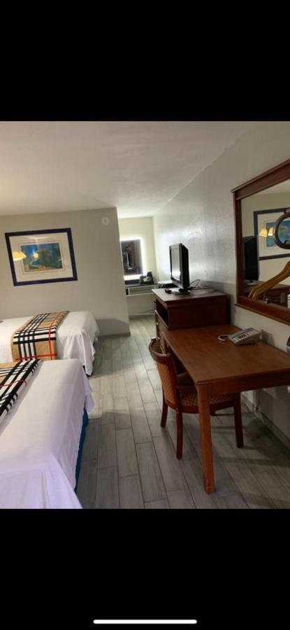 Rodeway Inn Lake Wales Bagian luar foto