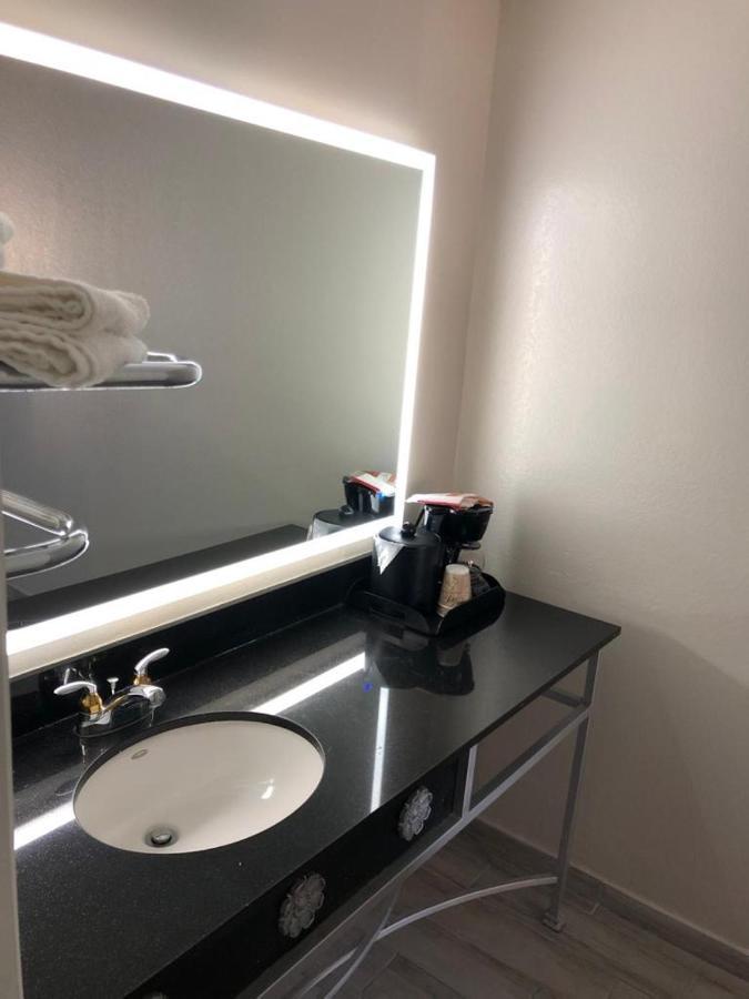 Rodeway Inn Lake Wales Bagian luar foto