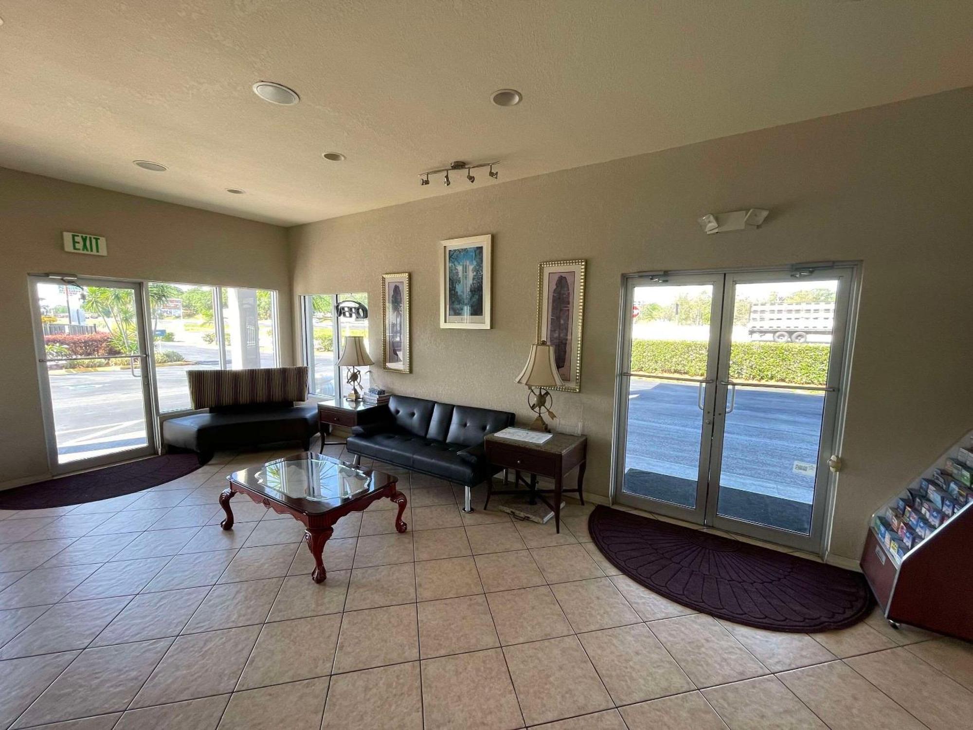 Rodeway Inn Lake Wales Bagian luar foto